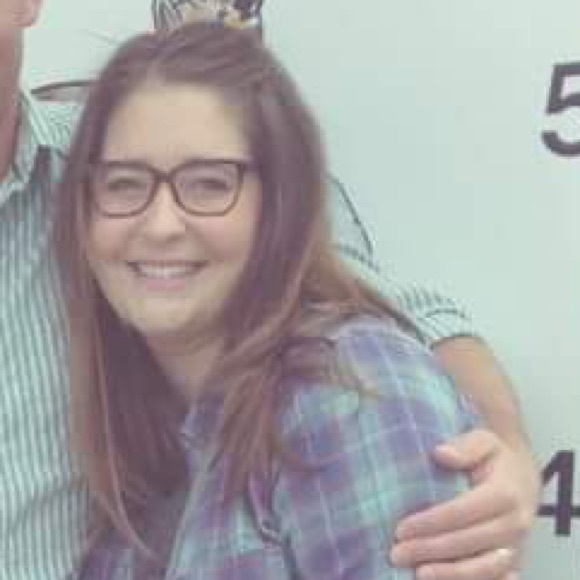 Meet your Posher, Renee - Picture 1 of 1